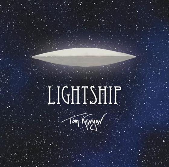 Cover-Bild Lightship. Meditative Klänge eines Luftschiffs vom Arkturus